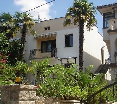 Apartmani Slavica Малинска Экстерьер фото