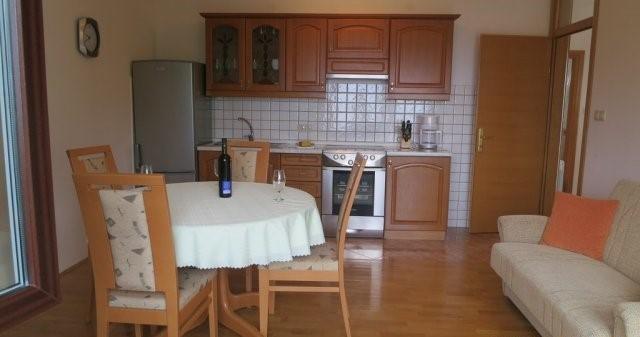 Apartmani Slavica Малинска Экстерьер фото