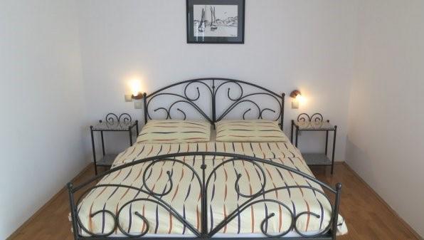 Apartmani Slavica Малинска Экстерьер фото